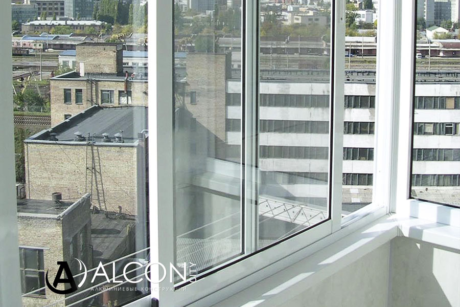 Раздвижные балконные рамы из алюминия в Москве